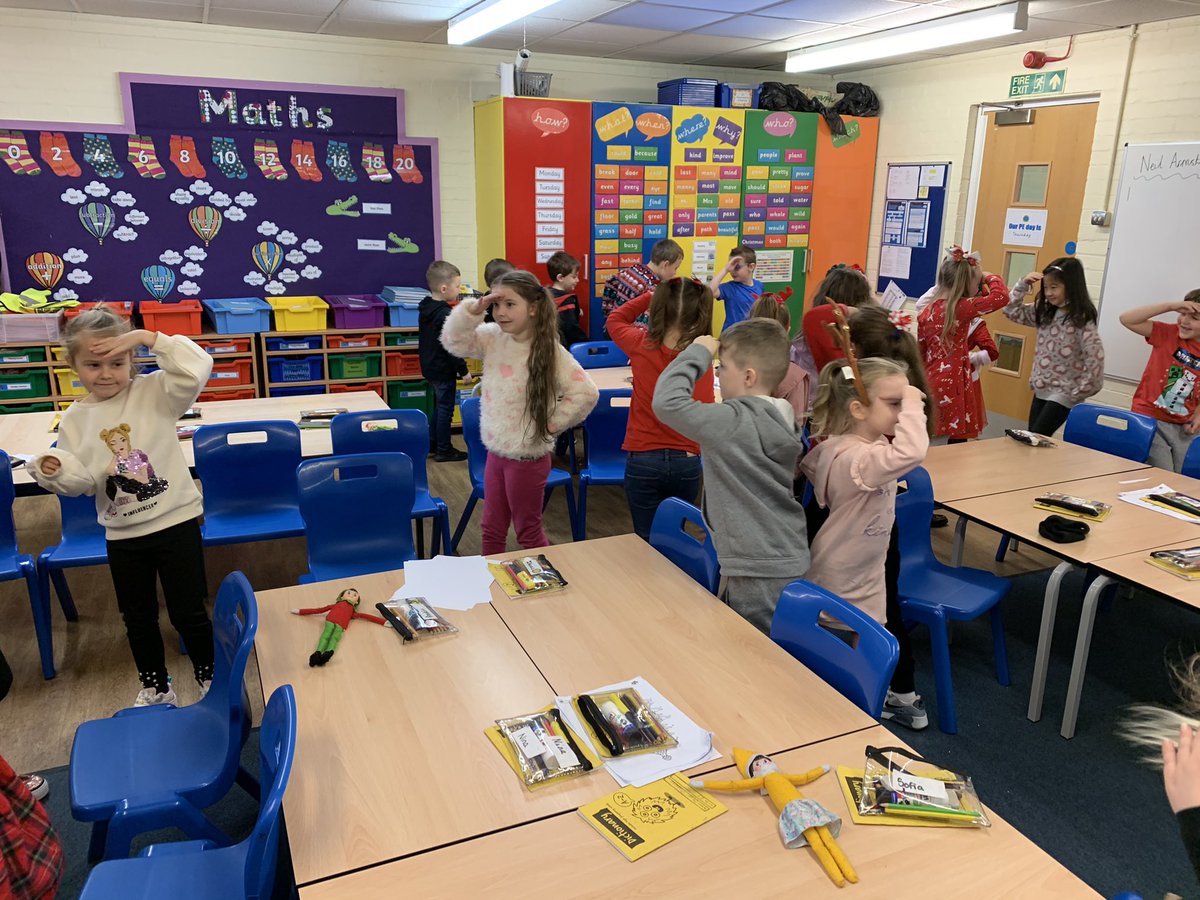 stelizcp2's tweet photo. A great warm up activity of sticky fingers to recall all that we have learned about Christopher Columbus and Neil Armstrong 🌍 🚀 🗺 #History #IntrepidExplorers https://t.co/Z1aDfv5b0O