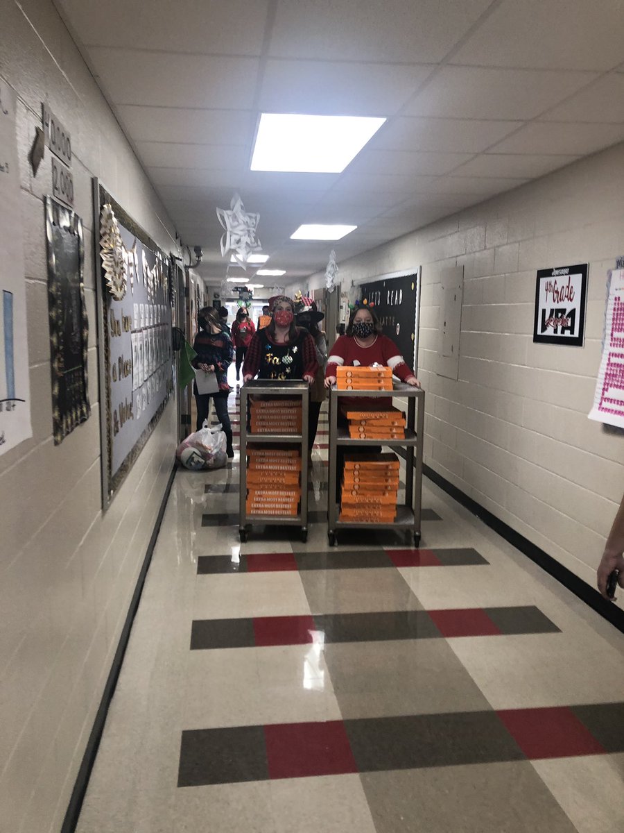 JennEngelken's tweet photo. Yesterday we celebrated our VPA students hitting their 500,000 pages read goal! Thanks to all of our sponsors who helped reward our voracious readers. Next goal: 1,000,000 pages! #CanesRead #CaneClassroom #VPArocks #RISEArkansas #ReadingRevolution https://t.co/oKf2MYlsXl