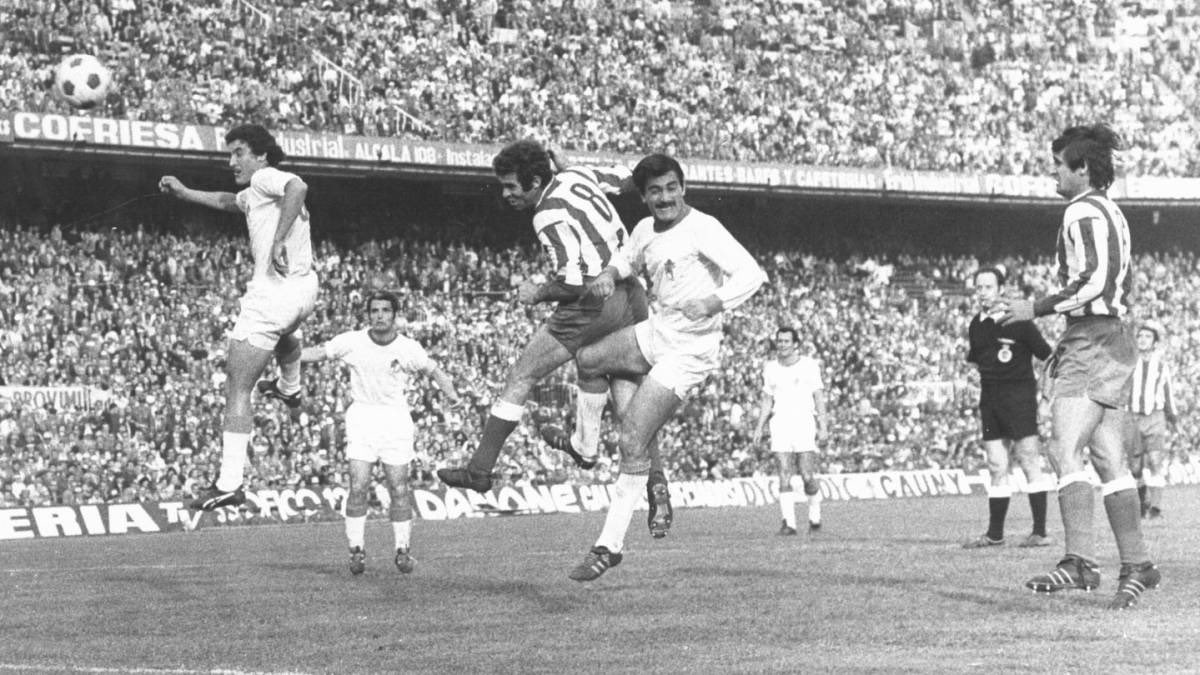 FOTOS HISTORICAS O CHULAS DE FUTBOL - Página 18 EpYUglYW4AE4LLs?format=jpg&name=medium
