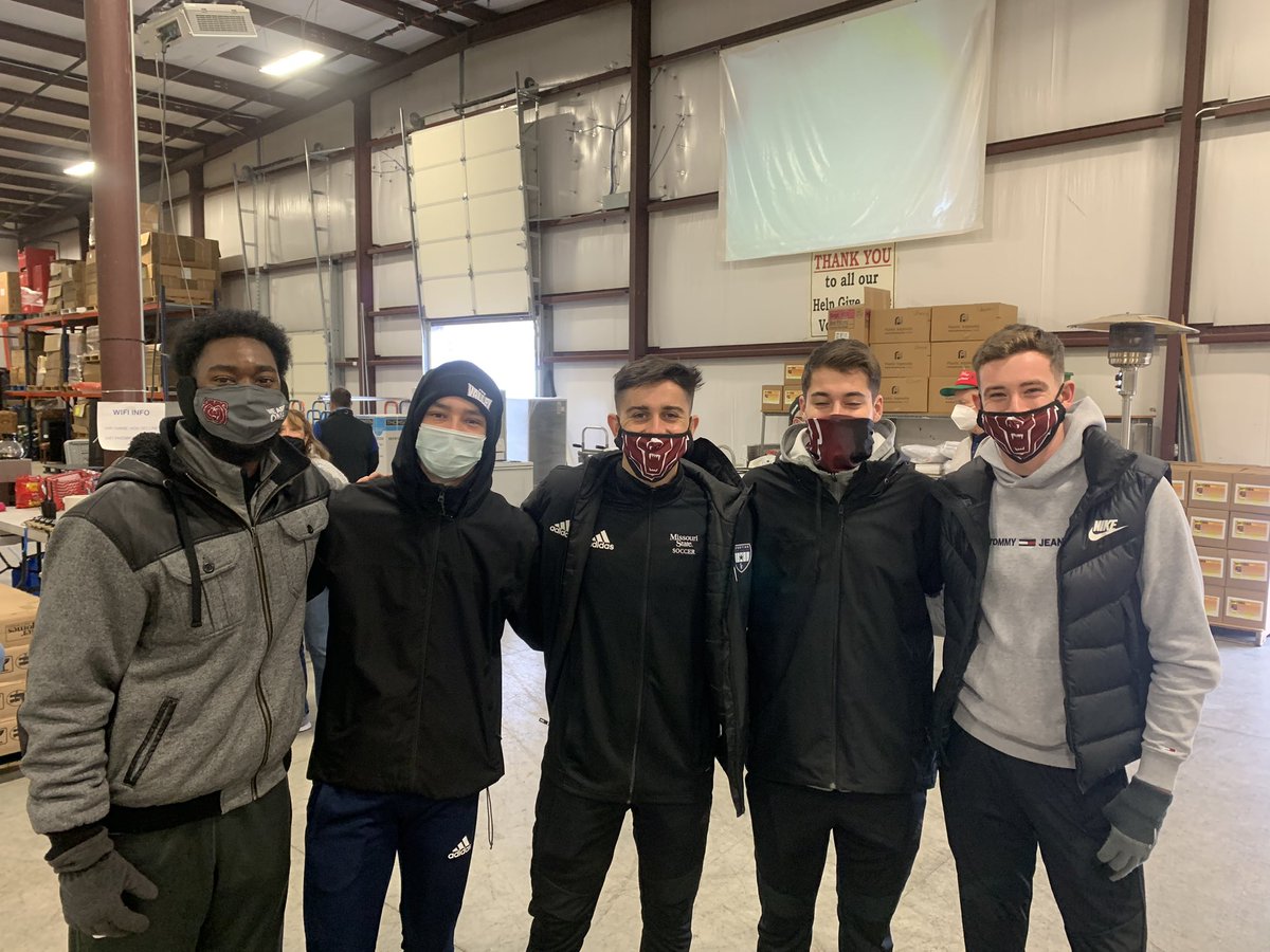 CoachJonLeamy's tweet photo. Awesome time supporting #HelpGiveHope - #Blessed to spread the Christmas spirt.  Thank you for welcoming our @MSUBearsMSoccer boys! https://t.co/DAKCgW8HUM