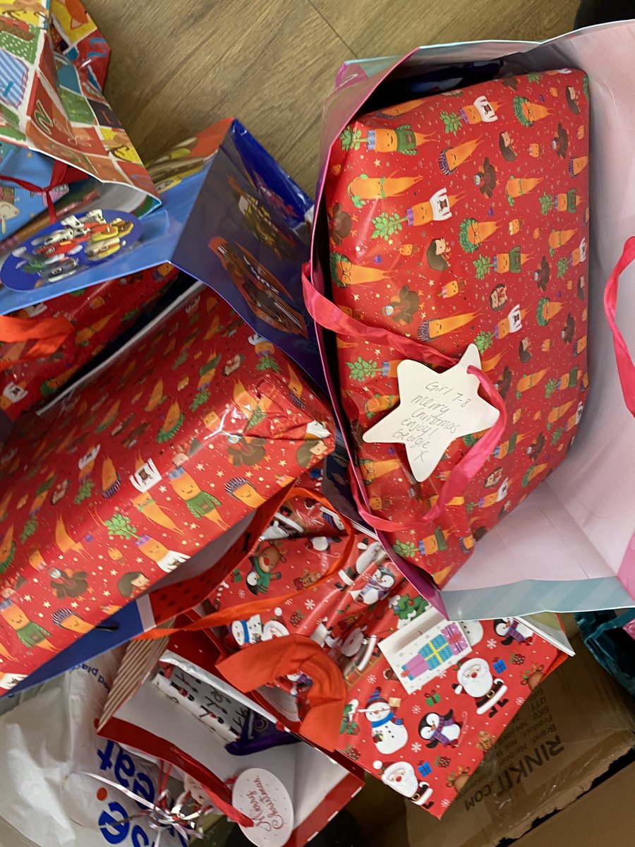 SusanJDurant's tweet photo. Thank you to Louise @fishlakefodder for the amazing gifts for children 👏🏻💕 https://t.co/iq4HQ99n6D