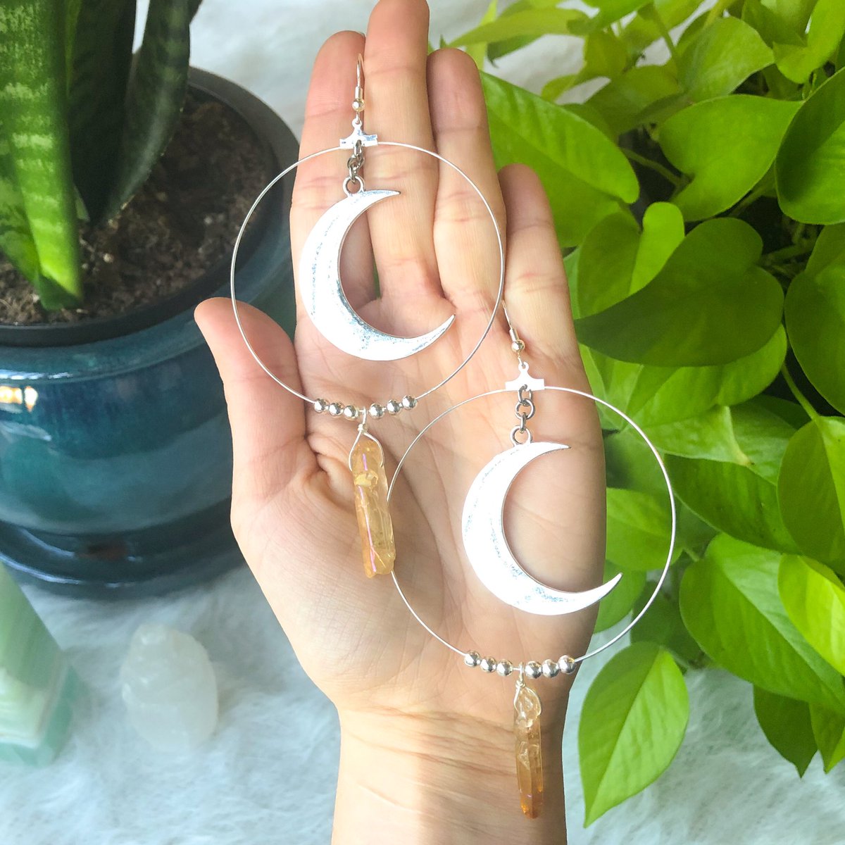 ✨🌿 𝐅𝐥𝐚𝐬𝐡 𝐄𝐚𝐫𝐫𝐢𝐧𝐠 𝐒𝐚𝐥𝐞!!! 🌿✨

I’ve reduced the prices on all of the earrings in my shop! They are all at their lowest prices ever! 🤑 

~CosmicSoulCollective.shop ~