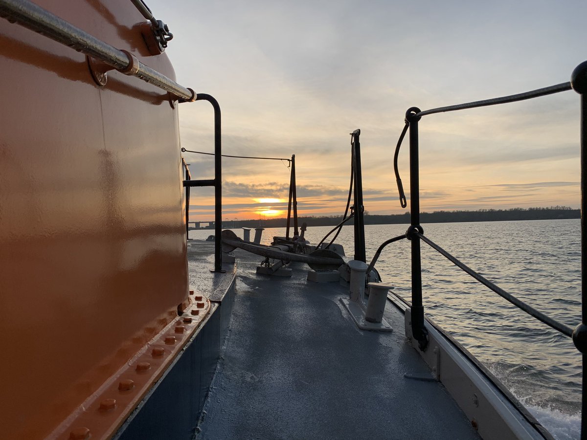 TenderMarineS's tweet photo. Voorspelbaar, nu zijn al onze vaartuigen voorzien van #greenpowerplus. Dit additief zorgt voor 6,5% CO2 reductie.
Kijk voor meer informatie op https://t.co/mSfK6KNERk #slepen #bergen #hulpverlening #beroepsvaart #pleziervaart #duiken #hellemons https://t.co/E41tg4mSuT