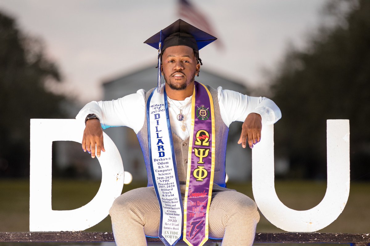 _Lamone's tweet photo. The blessings, the lessons, and everything in between will be cherished forever...I’m Owt✌🏾
📸: @QDOTjones 

Manhood • Scholarship • Perseverance • Uplift

#BruhzGraduate
#PandemicGraduate https://t.co/s5sGlNodfz
