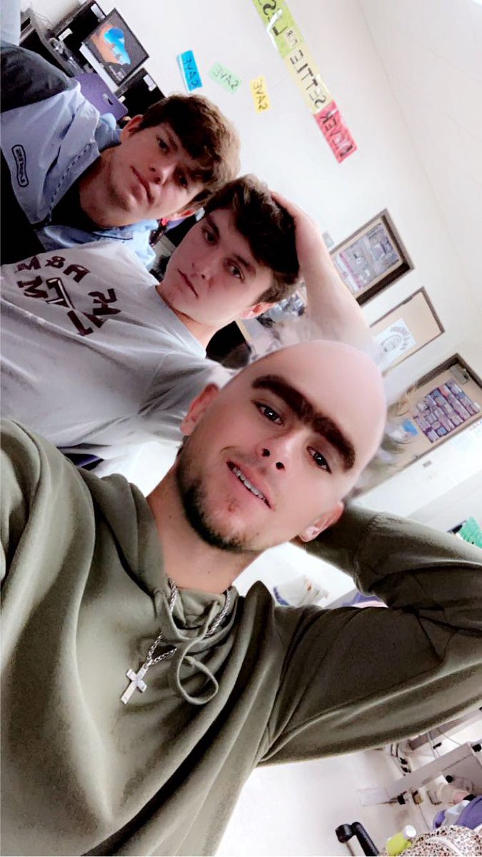 Christiansully8's tweet photo. Happy birthday bruv. Have a Gucci day man😡 @Bradynail https://t.co/RuH3nC5srQ