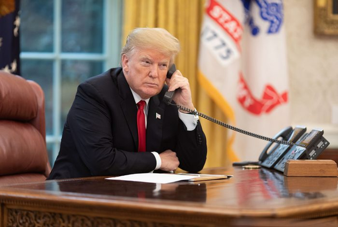 Let's consider the pardons telephonathon at the White House for a moment...a brief thread. I think I can keep this brief. But we'll see :-)(at editing of this thread: sorry. Became 11 Tweets... so about mid-length)