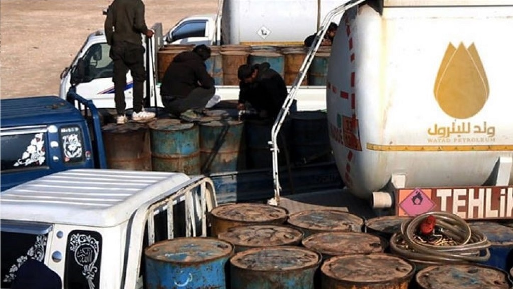 SyriaFiles's tweet photo. Flourish in Tahrir Al-Sham’s Fuel Business amid Complete Monopoly
https://t.co/tFBng7C388
#Syria
#syriafiles https://t.co/ViydFKi6Rf