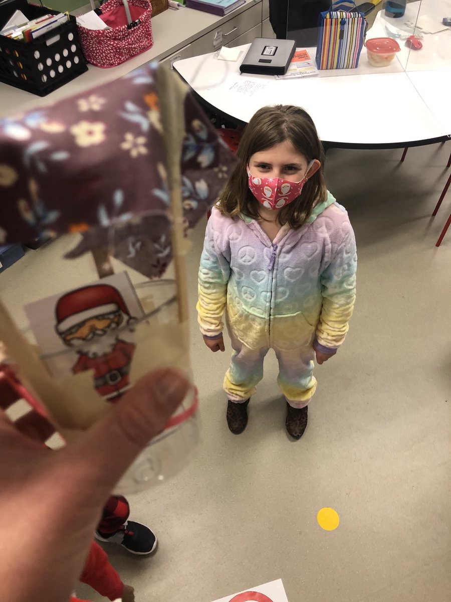 MrsGumsDIS's tweet photo. When asked if students would rather receive a gift or help someone in need, most responded with being kind and helping someone! Students designed parachutes to help keep a kind fellow safe when helping those in need! #steam ⁦@LeaphartElem⁩ https://t.co/7NFeNF5jYg