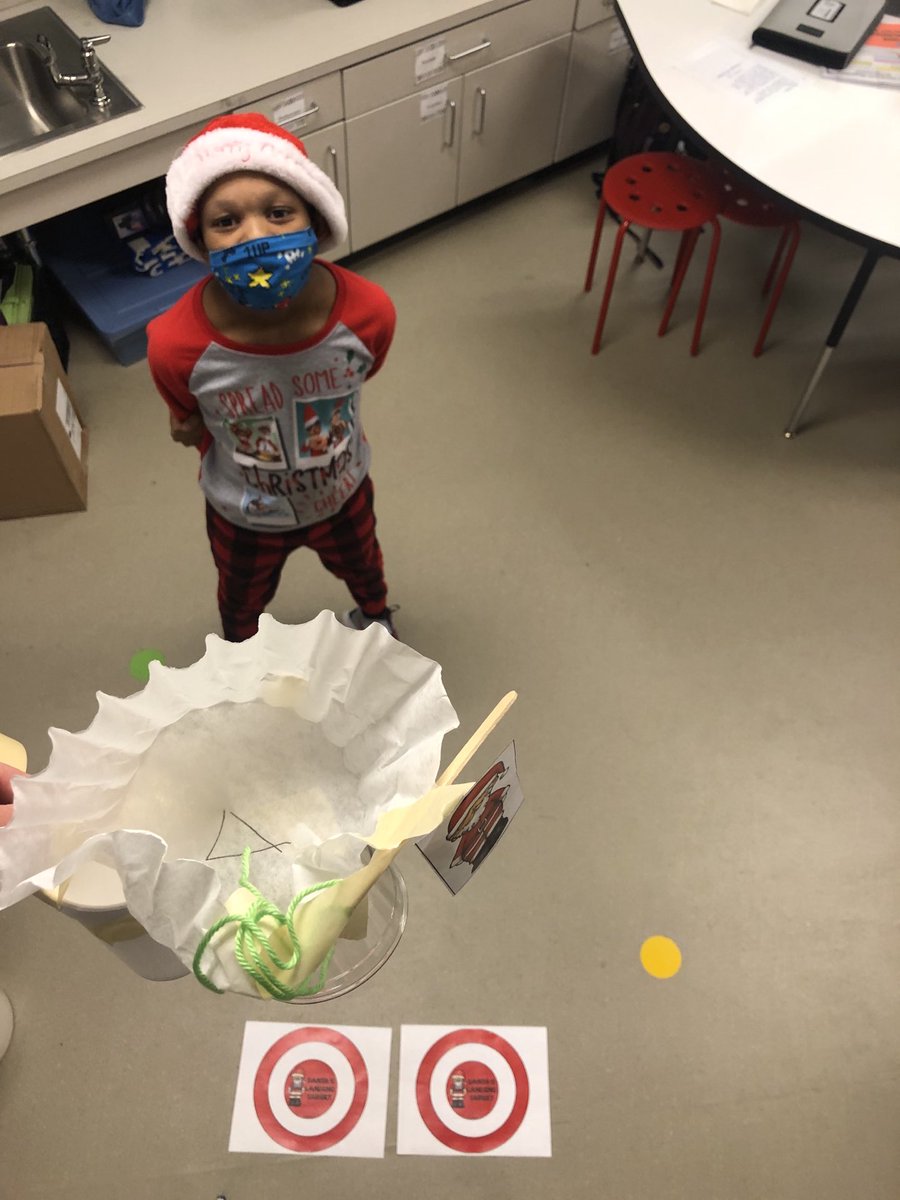 MrsGumsDIS's tweet photo. It brings me #LESjoy to see students persevere even when it’s hard! Steam challenges can be tricky. But when you don’t give up, the results are amazing! #pridein5 @LeaphartElem https://t.co/IZUPRuYmof