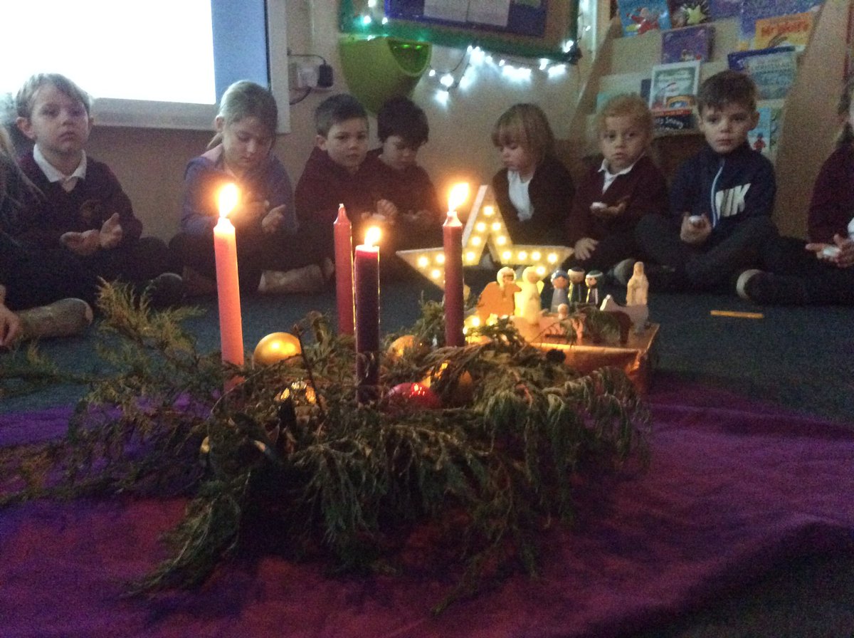 AllSaintsTraff's tweet photo. Super proud of our wonderful Reception children during our Advent service today #3rdweekofAdvent #joy #thinkingofothers💛 #lightoftheworld 🌟 https://t.co/S5WcL94dAy