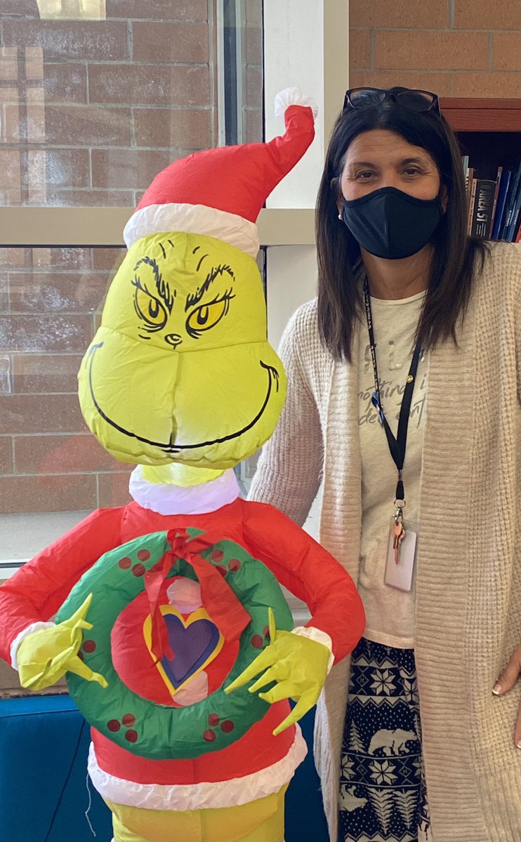 157Cleadteach's tweet photo. Keeping self care in check #hcmsgrinch #growaheart https://t.co/Ha7bQV62R9