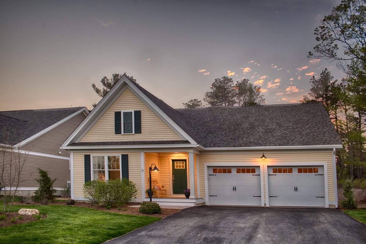 RedbrookHomes's tweet photo. Meet THE MAYFLOWER II: A 2 BR, 2 Bath + Study Ranch Style home located at 29 Bearberry Path, designed &amp; built by @hjstabile. Sip your morning coffee with a view of the cranberry bogs at sunrise! Move in as early as 6/2021: https://t.co/FShythZinV   

#Plymouth #HomeSweetRedbrook https://t.co/crjNDzUlfn