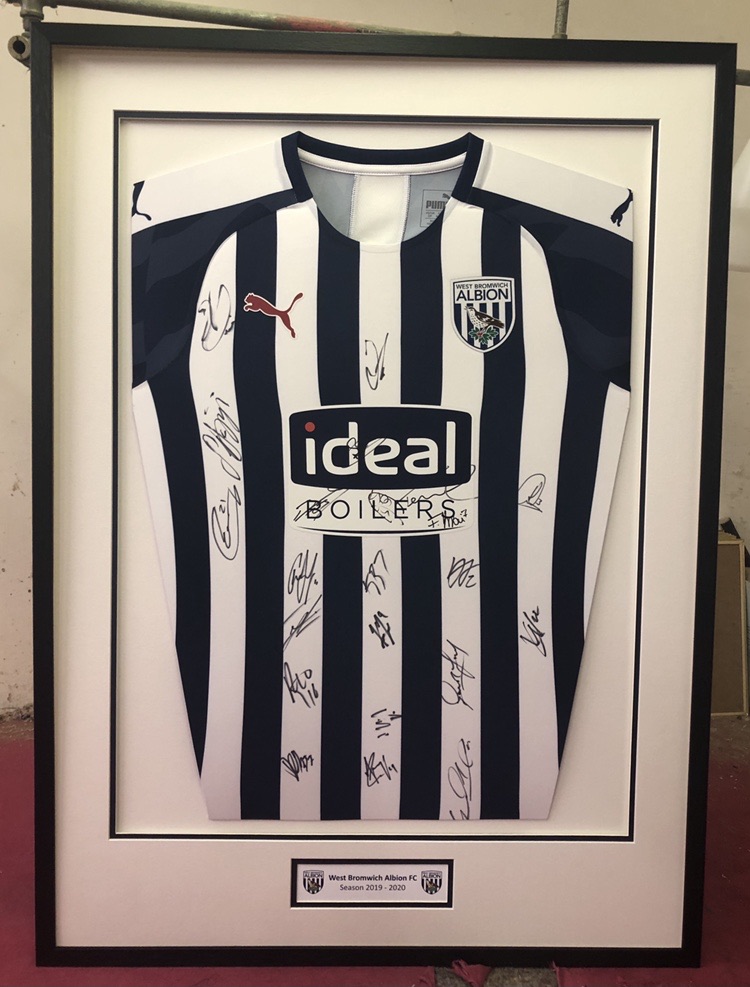 davetheframe's tweet photo. Works by #creativeframing https://t.co/bayHiNkC14
