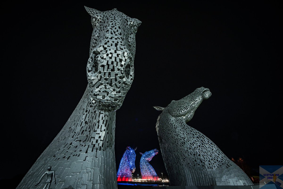 scotdrone's tweet photo. Double Trouble 🐴🐴🐴🐴
The Father Ted scene with the small toy cows v far away real cows springs to mind 😁
#kelpies #thekelpies #falkirk #visitfalkirk #scotland #visitscotland #helixfalkirk #nikon #andyscott https://t.co/KOrxcn3RFo