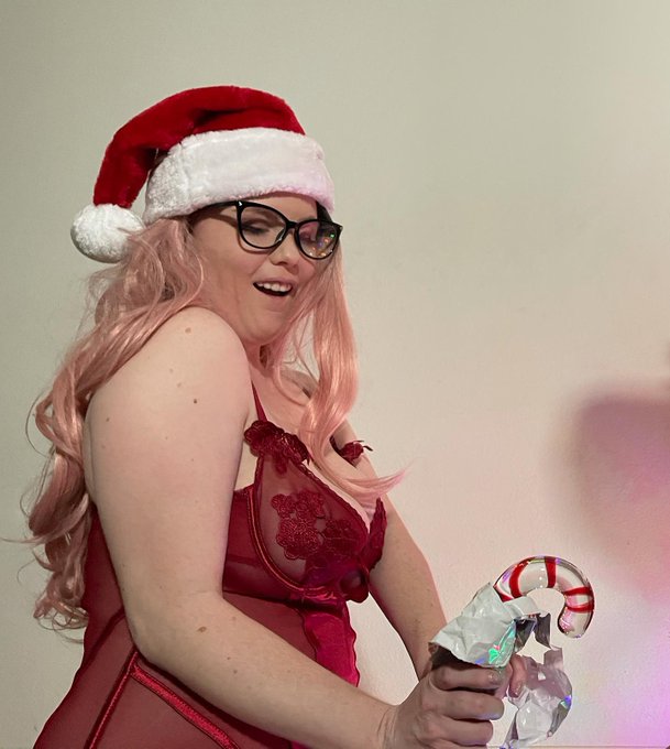 Come see us play with our candy cane. Link in bio. ⁣  📸 https://t.co/QDysA4ngEW via https://t.co/Axqj3uW0SN