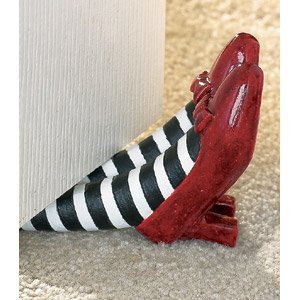 FunCrafts's tweet image. Doorstops are easy to make. See 10 of my own makeshift door stoppers using everyday household items + 7 DIY door stop tutorials from other clever people + 16 of the most unique door stops on Amazon. bityl.co/4Z9i