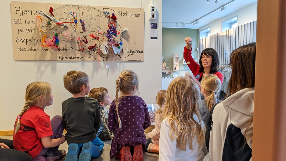 Det pågår flere veldig interessante samtaler om NNKM for tiden. Vi jobber parallelt med flere prosjekter, blant annet om museumsbygget i Tromsø og vår tilstedeværelse i Nord-Norge. Les mer på hjemmesiden:

nnkm.no/nb/news/framti…