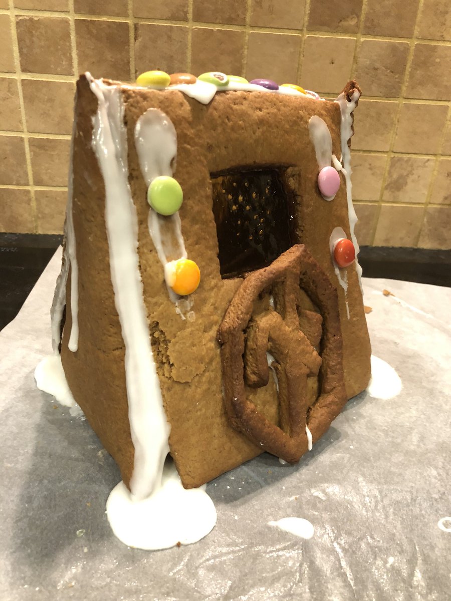 ThatGuyMint's tweet photo. Breaking news!

Just bought a gamer house for the @TeamEndpoint teams.

@MiGHTYMAXcsgo - Please don’t eat the house. 

#GingerHouse #endpoint https://t.co/zekUsf70V7