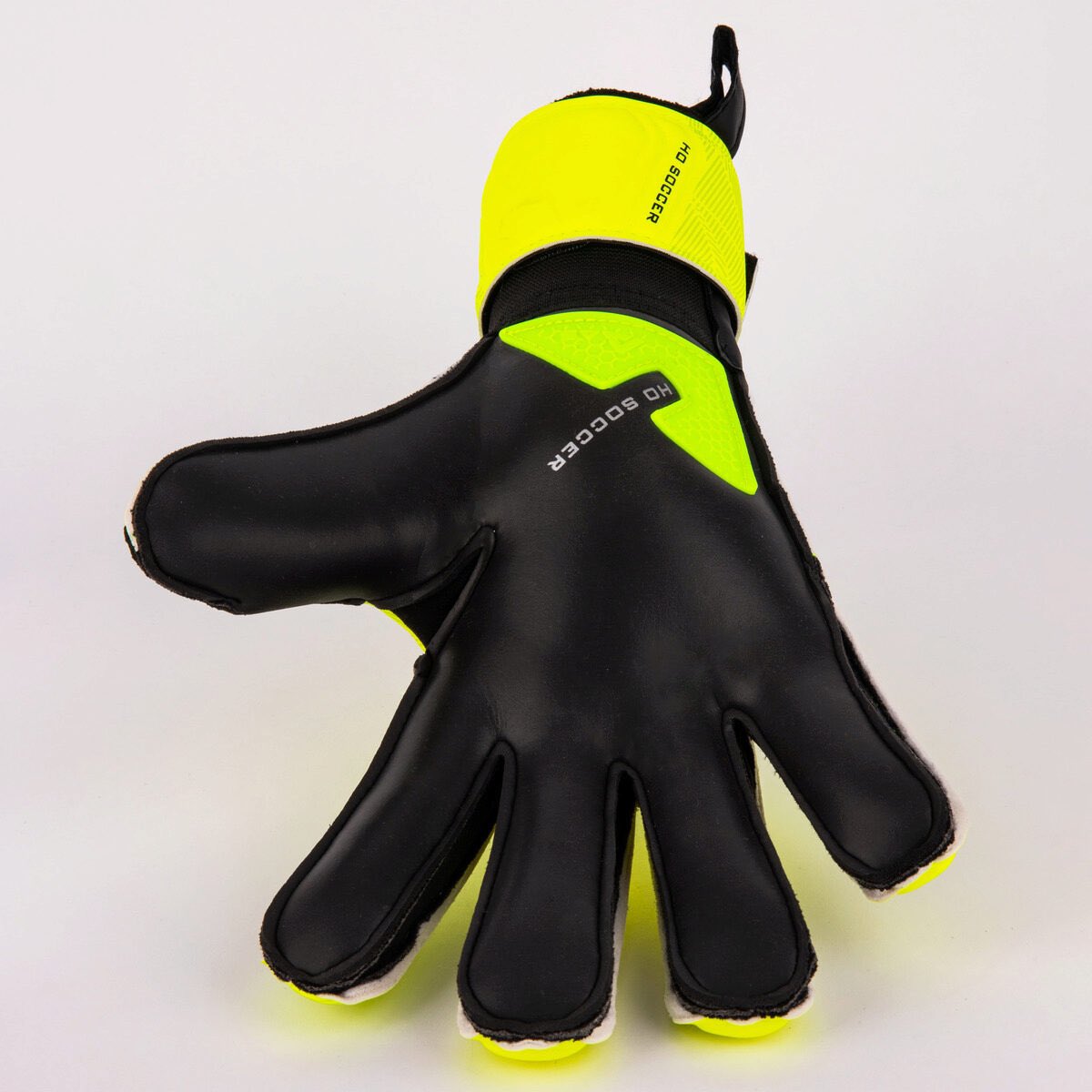HOSoccer_UK's tweet photo. The new ONE FLAT PROTEK in Neon lime with 5 fixed finger spines for protection. Our pro quality 4mm UCG Latex palm features a wrapped thumb for extra security... all this for only £39.99!! 😱 #hoone #hosoccergloves #neonlime #lime #goalkeeper #hosocceruk #hosoccer #quality https://t.co/PbSCsYI5Tt