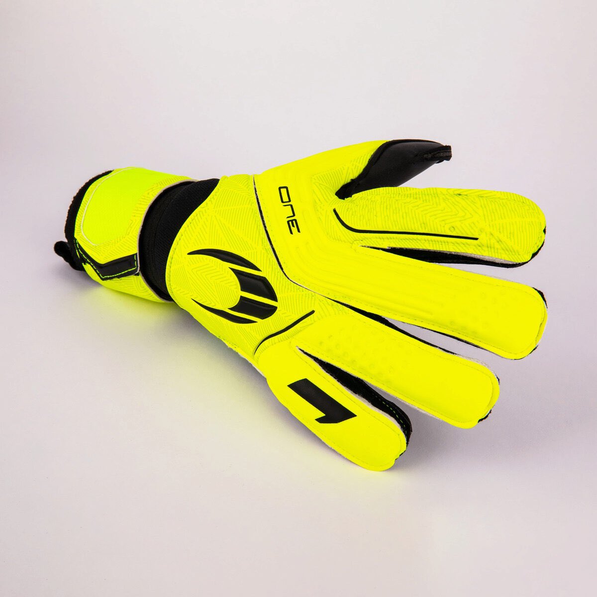 HOSoccer_UK's tweet photo. The new ONE FLAT PROTEK in Neon lime with 5 fixed finger spines for protection. Our pro quality 4mm UCG Latex palm features a wrapped thumb for extra security... all this for only £39.99!! 😱 #hoone #hosoccergloves #neonlime #lime #goalkeeper #hosocceruk #hosoccer #quality https://t.co/PbSCsYI5Tt