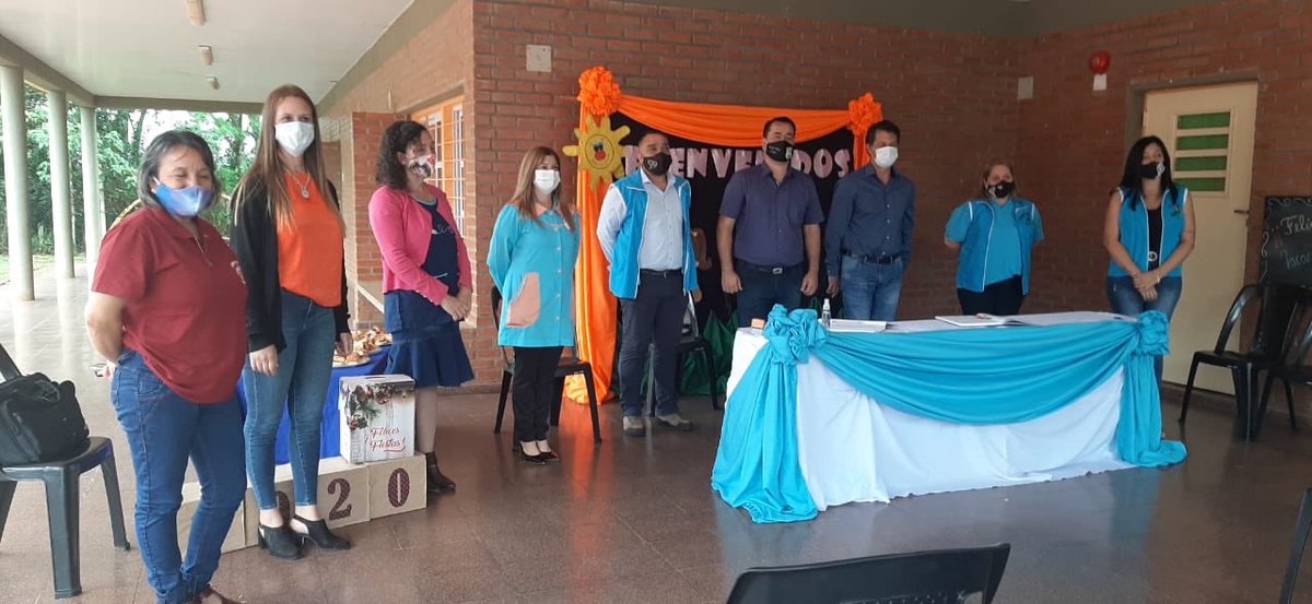 CristinaFretes4's tweet photo. TRABAJO EN EQUIPO. Gracias @grillo141 @cjdechat @herrerayflia @udpm_misiones  Nos comprometimos y cumplimos con la Nuclearización del Nivel Inicial. Bernardo de Irigoyen 💪🏼@fabianchilipank @nancy_jara1 @Deinicialmisio1 @Marcos42866602 @GriKrombauer @Andrsjulinrehe https://t.co/DGaqptEdk4