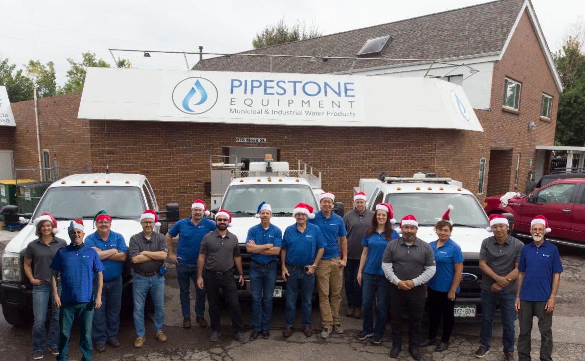 pipestoneeq's tweet photo. Holiday Wishes to you! https://t.co/jeWCvBYTj0 https://t.co/KE9u6yWXLV