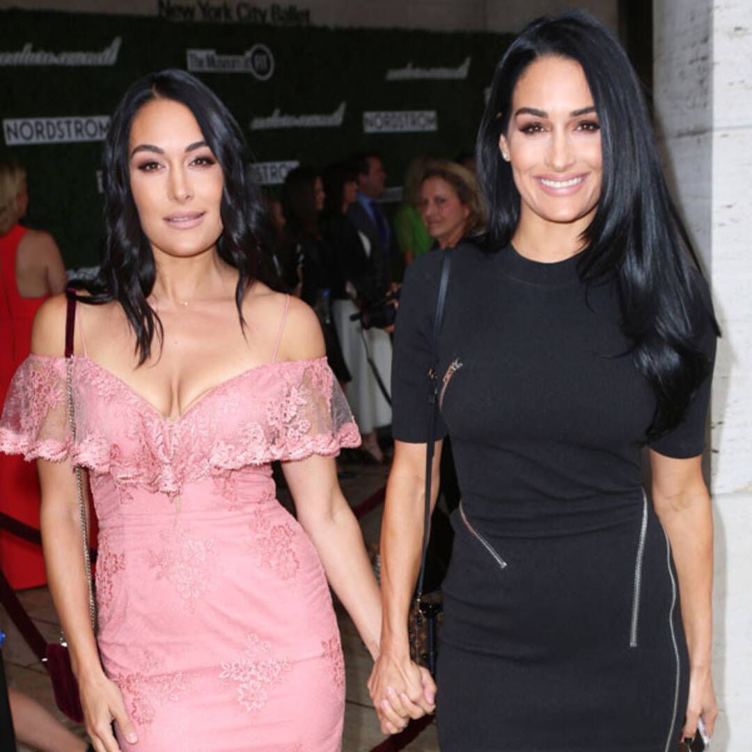 Nikki Bella & Brie Bella Reveal Their Family Holiday Plans for 2020 https://t.co/BUUnJkFNtD https://t.co/5jf1F9eKmr