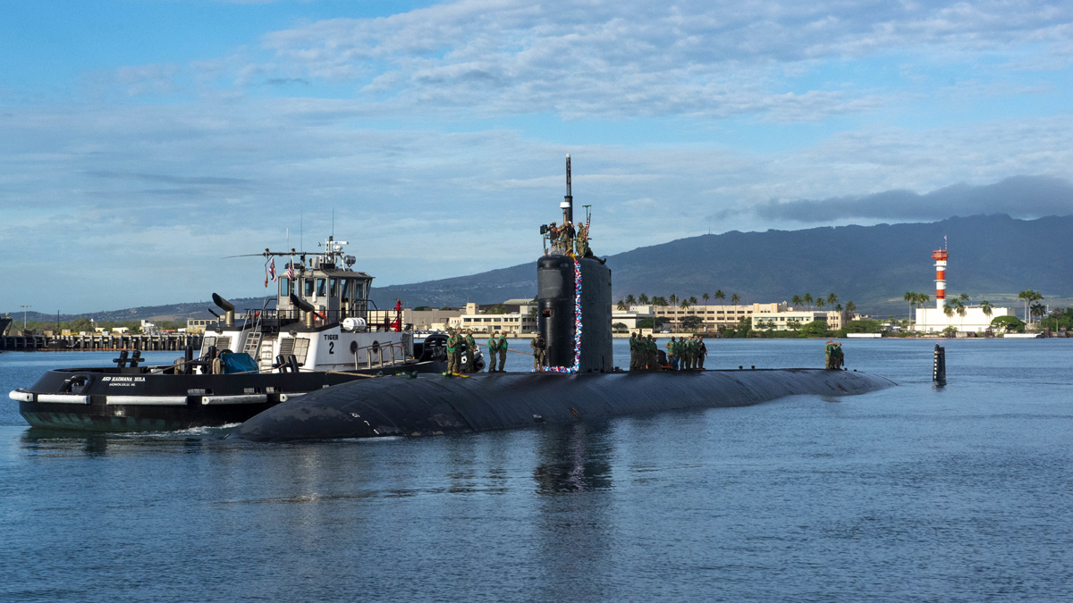 #USSTopeka arrives at @JointBasePHH to complete change of homeport from Guam: go.usa.gov/xAYav #SSN754 @PacificSubs