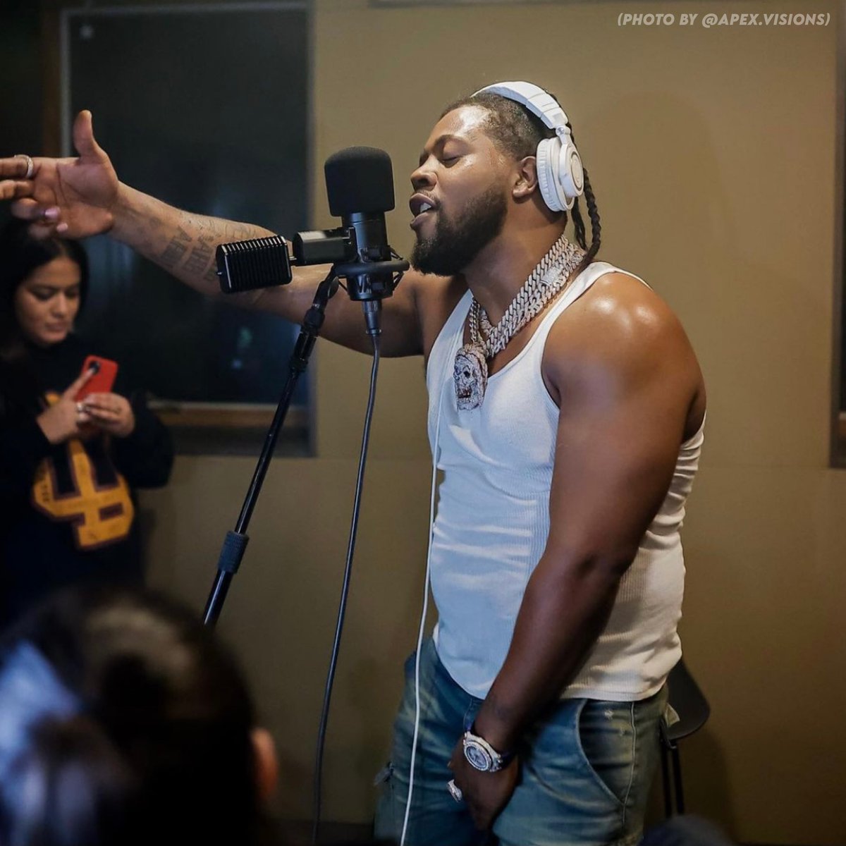 HotFreestyle's tweet photo. Rowdy Rebel recording new music last night 🎙 https://t.co/0TFppXwkoi