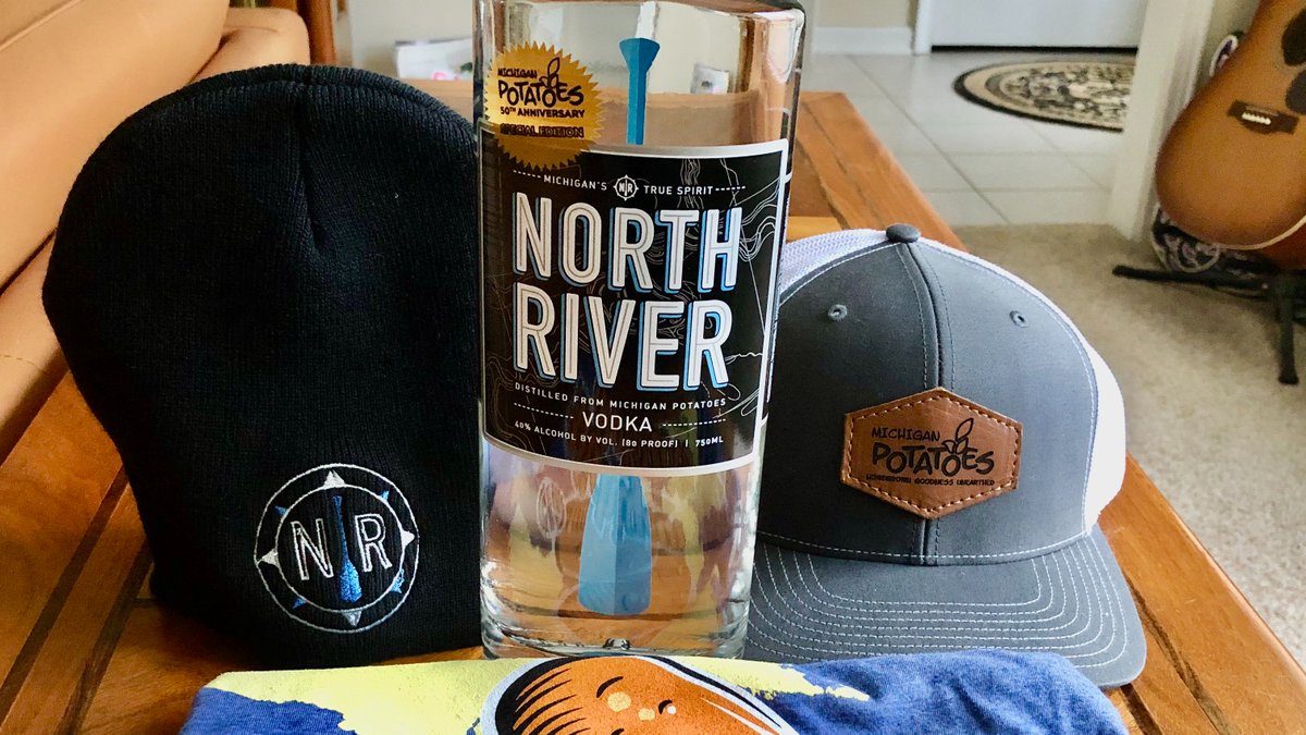 It was great to cross paths and swap some swag with <a href="/MIPotatoes/">Michigan Potatoes</a> this week!