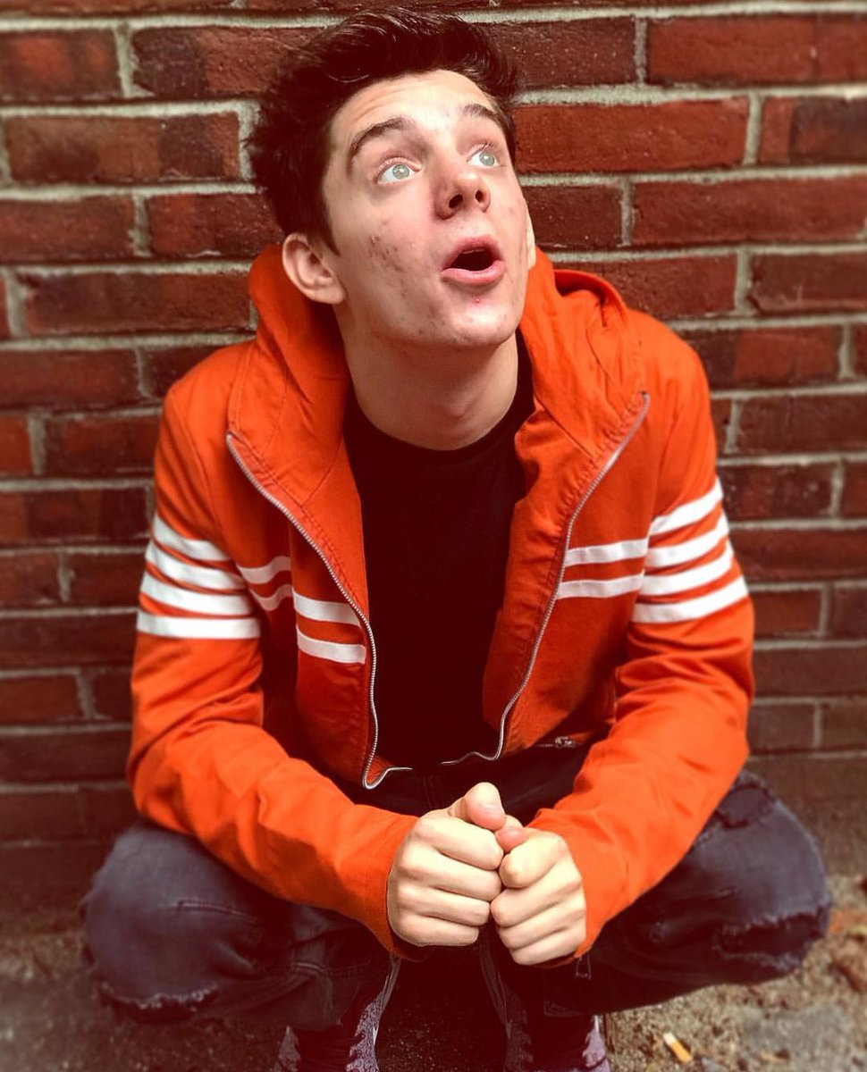 is this a toucan?????