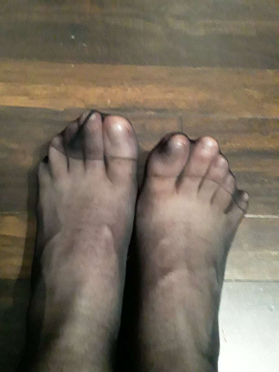 AliceFemboy's tweet photo. @AidenLove98 here you go #feet #footjob https://t.co/dlxhwkGOXA