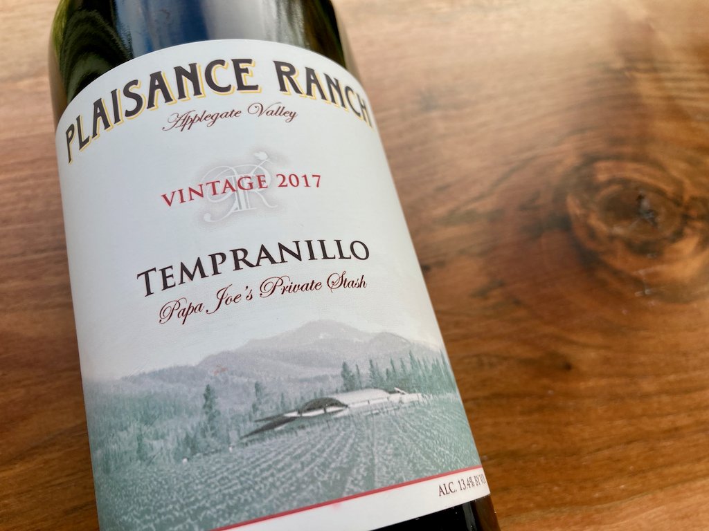 winerabble's tweet photo. Oregon's Tempranillos always impress me!  https://t.co/8x7HSameka #winerabble #soorwine #applegatevalley #plaisanceranch #tempranillo #holidaywine #wine #redwine #winepairing #winepairings #winelover #winetime #holidays #holidays2020 #winetasting #oregonwine #orwine https://t.co/Ekv2MLdqkA