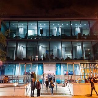 Cinemas had the toughest year of all yet kudos to everyone who helped maintain these businesses. Despite varied periods of lockdown, from  @derbyquad,  @BroadwayCinema &  @PhoenixLeic to so many others, the move to online screenings, re-opening safely & community support helped many