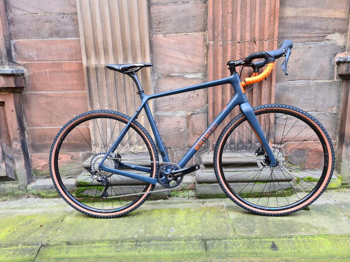 NorthRoadJane's tweet photo. Ian reminisces about the days when we build great bikes... but they only came in black.
And now look -
https://t.co/dRNr6QHwKt
#cyclingblog #cycling #smallbusiness #britishbrand #justthetwoofus #cycling #cyclinglife #bikebuilder #custombike #handpainted #bespoke https://t.co/TD8puBoc5j
