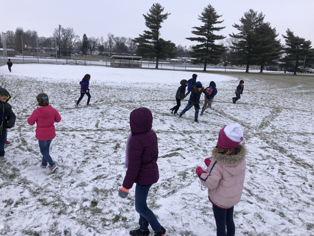 WGSD52's tweet photo. Oh, what fun! Recess at LGS for the first snow of the year! #thisisd52 https://t.co/YpGdsm9a1w