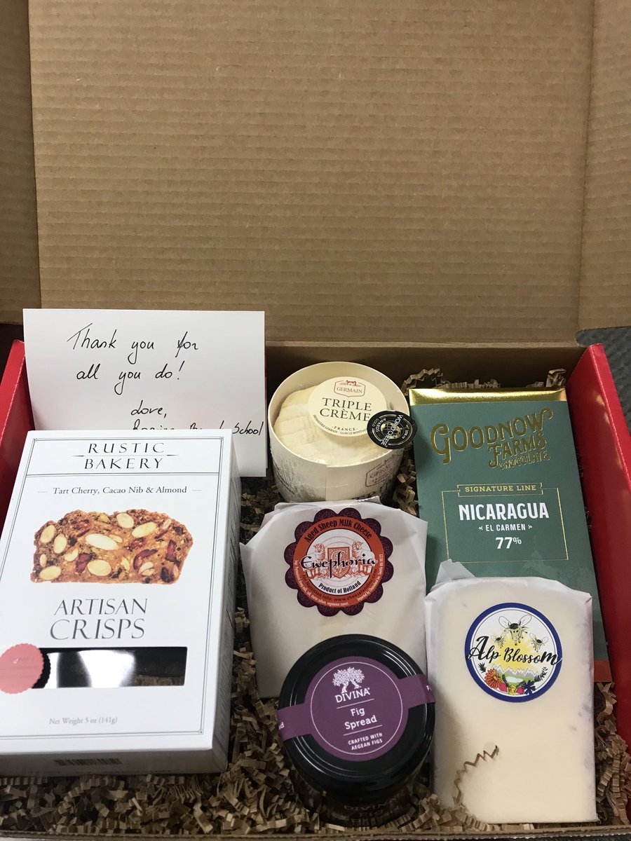 So #grateful for our #ThisIsAvon team. This wasn’t necessary, ⁦<a href="/BrookRoaring/">Roaring Brook School</a>⁩ but I ❤️ it, AND the thoughtfulness. 
#DayMade