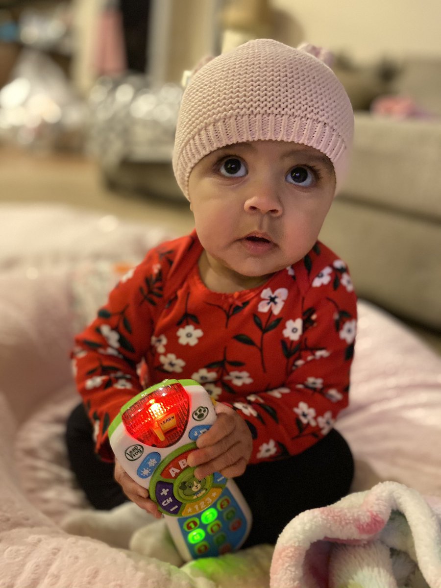 elgibbysanchez's tweet photo. Sophia is the big 6 months today! Time flys with fun and a lot of loving. She’s growing up way tooooo fast 😐😥 https://t.co/h8gJMuDPu3