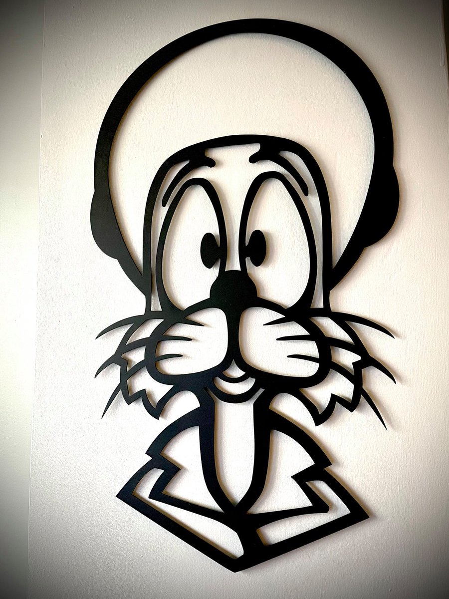 A massive thank you to a well respected and retired ATO of the Ammo Tech Trade for this amazing gift of a laser cut 'Felix'. 2 feet tall and finished in a powder coated satin. For those that know my civvy association with the Trade fraternity will know how pleased I am.💣 #EOD