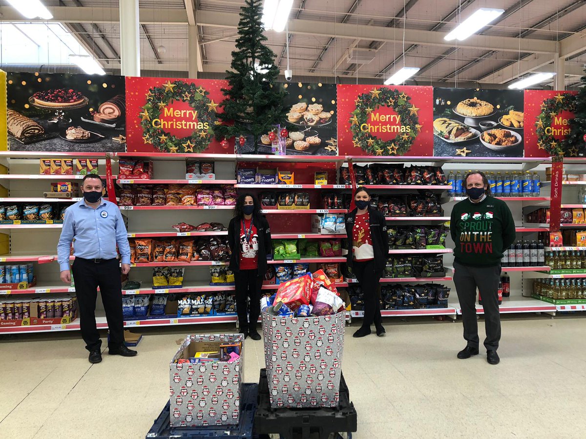 blingblingtree's tweet photo. The F and F team at Tesco Extra Stretford decided to donate to the foodbank instead of doing secret santa this year @MarcusRashford @David_A_Barlow @mellivesey @TrussellTrust @MSCFoodbank https://t.co/RzZ97vKbn6