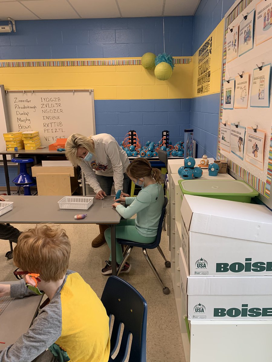 SoroyaSmithMEd's tweet image. 3D doodling in @MCSSTEAM! These Ss were supportive of each other and excited to bring their ideas to life.

What would you do if you could not fail?
#COMETogether