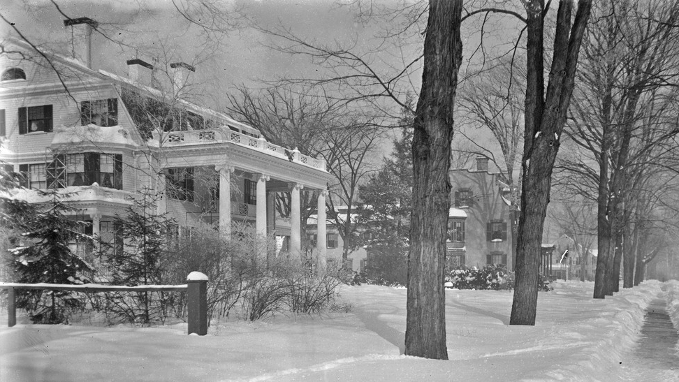 LongmeadowH's tweet photo. Beautiful view in March 1914! Mrs. E. S. (Corinne) Brewer owned the mansion at 734 #Longmeadow St. The Medlicott family lived next door at 720 Longmeadow Street (one house north). Photo Credit: Emerson Collection- Longmeadow Historical Society. #MA #WesternMA #history https://t.co/pRYirojbQm