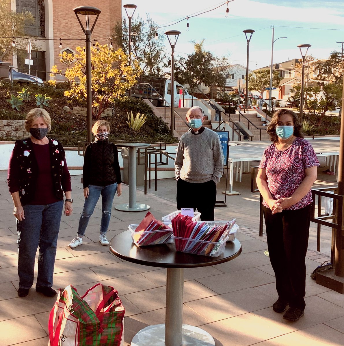 AmericanMartyrs's tweet photo. The Family to Family program accepted their final donations yesterday. Today St. Lawrence of Brindisi picked up over 150 Christmas cards filled with the gift cards you donated to provide a Christmas dinner and gifts to our sister parish families. #Give #AMCAdvent #AMCares https://t.co/pCmSodXsnP