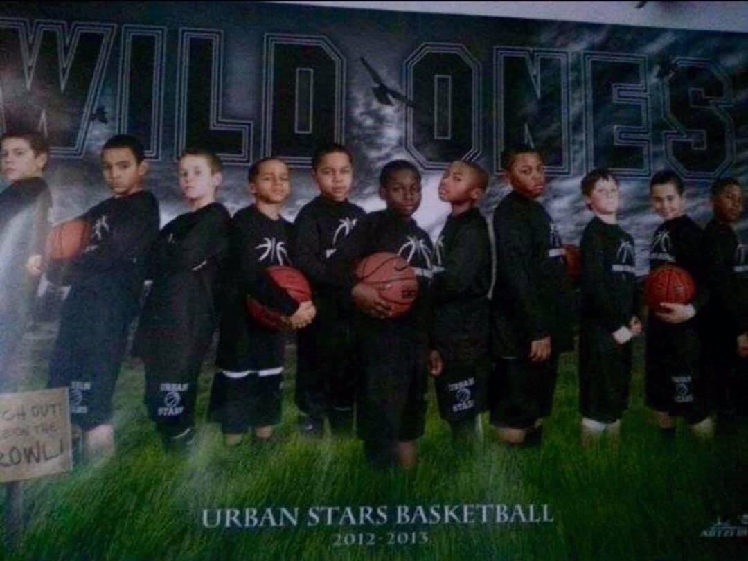 CoachFlint22's tweet photo. Congrats to a few of my guys I coached during youth 🏀 days with #Mnelite #Urbanstars @Terrance_Kamara @robertgracee and @TrentFinney33 (who signed or committed). Still waiting on a few others. There will be more in the 2022 class as well. We always had multi sport athletes. https://t.co/mgatT2YOaw