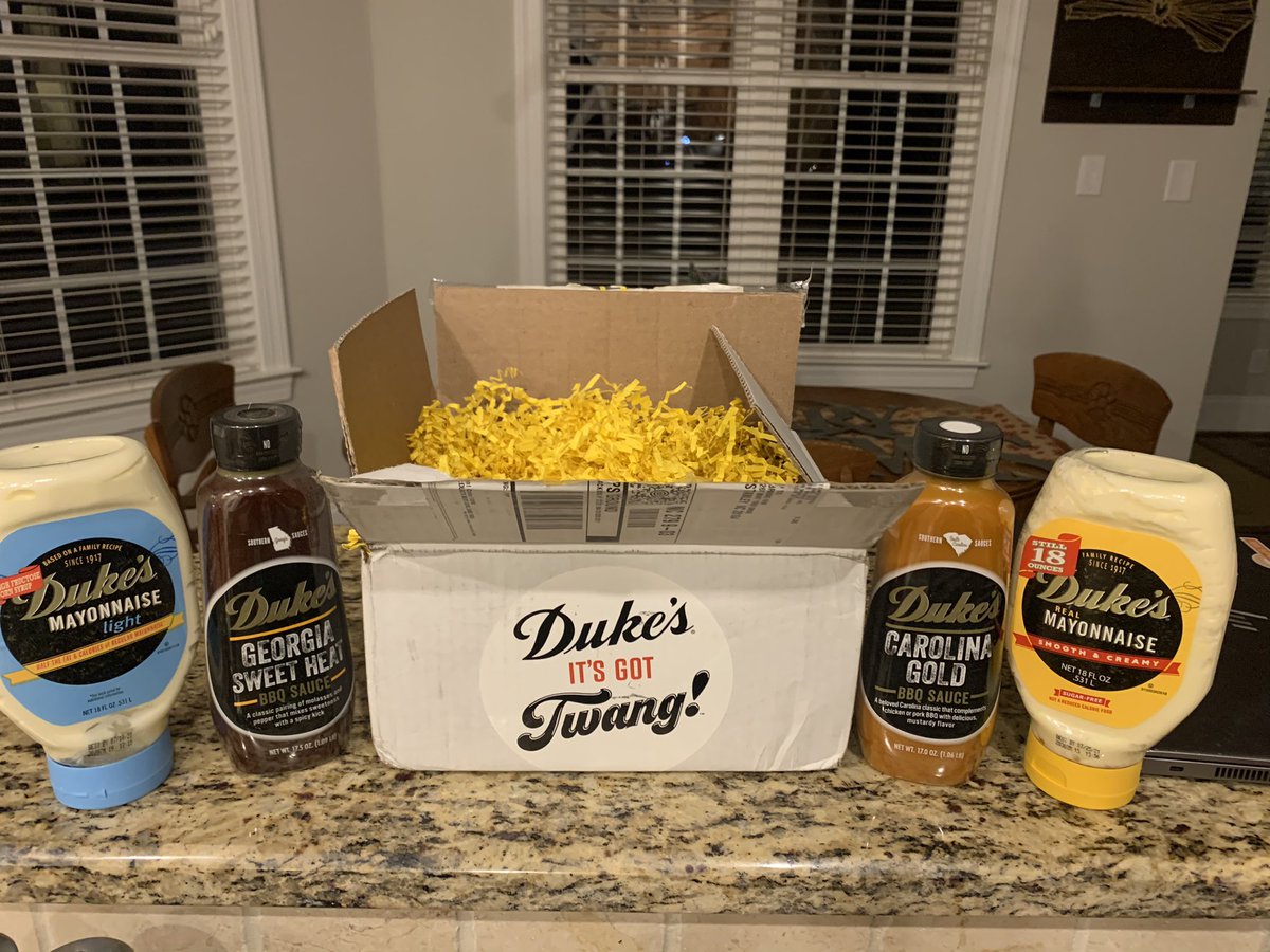 brookefaw's tweet photo. When @DukesMayonnaise sends you a Christmas gift! 😍 #mayoismylovelanguage #givemedukesorgivemedeath #trysometwang https://t.co/R2NYF6frih