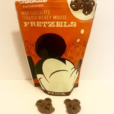 MissDis_Blog's tweet photo. It’s #NationalChocolateCoveredAnythingDay and to celebrate we have two new reviews! Thanks Mickey Monthly for these treats! Check it out! Link in bio! #disney #snacks #chocolate https://t.co/W01uqNNuvz