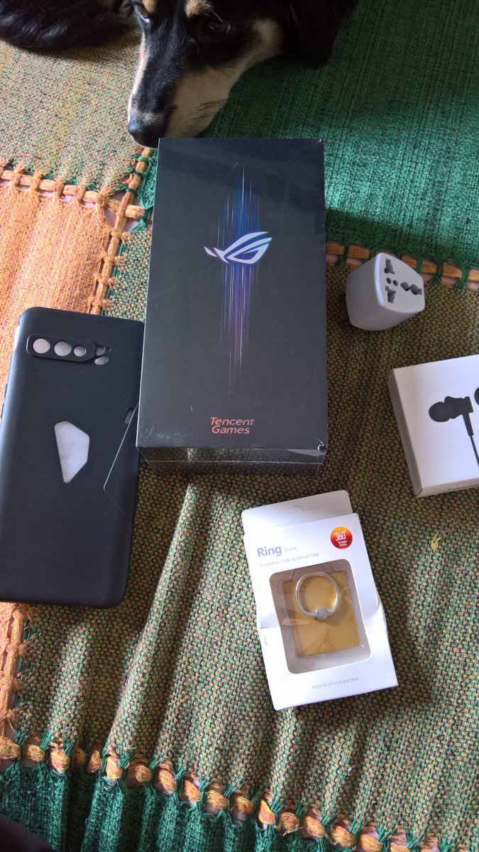FelipeFurryWolf's tweet photo. Meu #sonho se tornou realidade depois de muito..... Muito tempo.
#rog3 #asusrog https://t.co/0wSRnrqDbJ