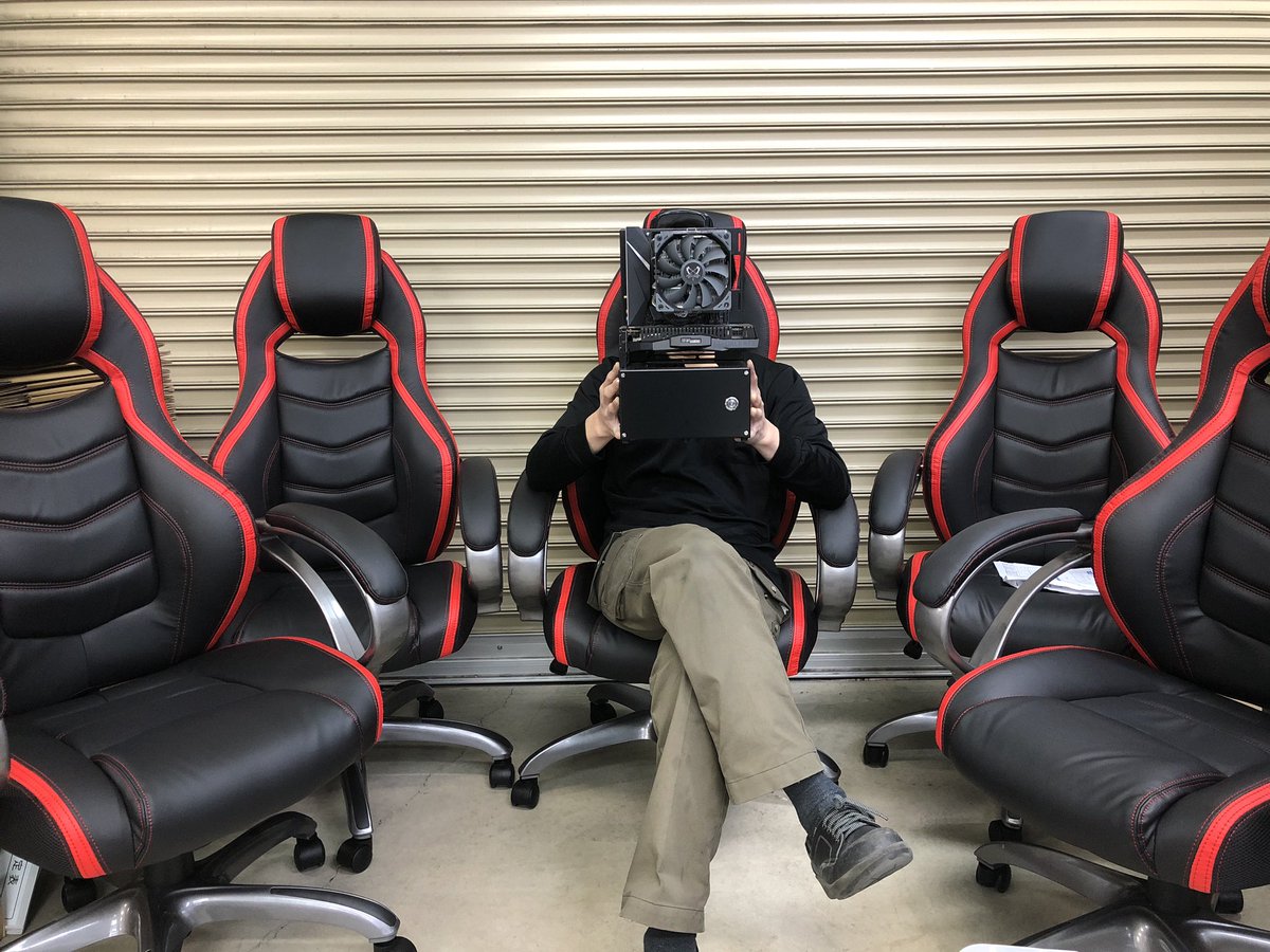 ほげな ちょこみん 導入すべきはマッサージチェアじゃないのか あと 椅子にはフットレストも必要なんだけど 同じメーカーの 100 Fr015n2 はどうですか なかなか良いですぞ Amazonにレビューを書いたら一番最初のレビュアーだったみたい