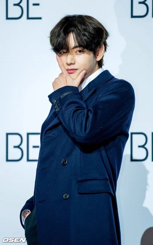 BTS V News - White Christmas/FRI(END)S ⓥ/ʟᴀʏᴏ(ꪜ)ᴇʀ on X