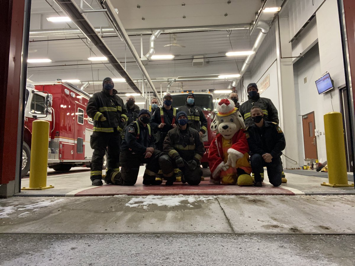 And Stayner is done, WOW look at this pile growing!!! Thank you to everyone in Creemore, New Lowell &amp; Stayner who have added to our Clearview food bank donation.  Nottawa, you’re up tomorrow and Singhampton we’ll see you on Friday.  Thanks to all the FF’s who made this happen